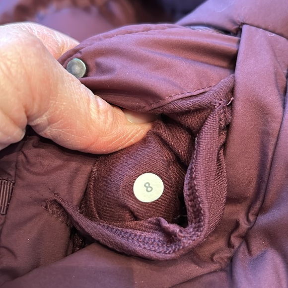 Lululemon Size 6 Chilly Chill Puffy Down Vest Hood Bordeaux Drama Gradient Dot - Picture 5 of 5